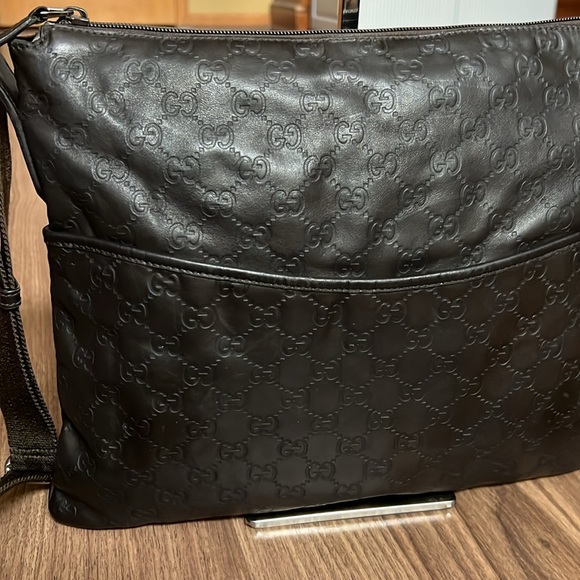 A 241 - π―% authentic Gucci crossbody bag - Picture 5 of 15
